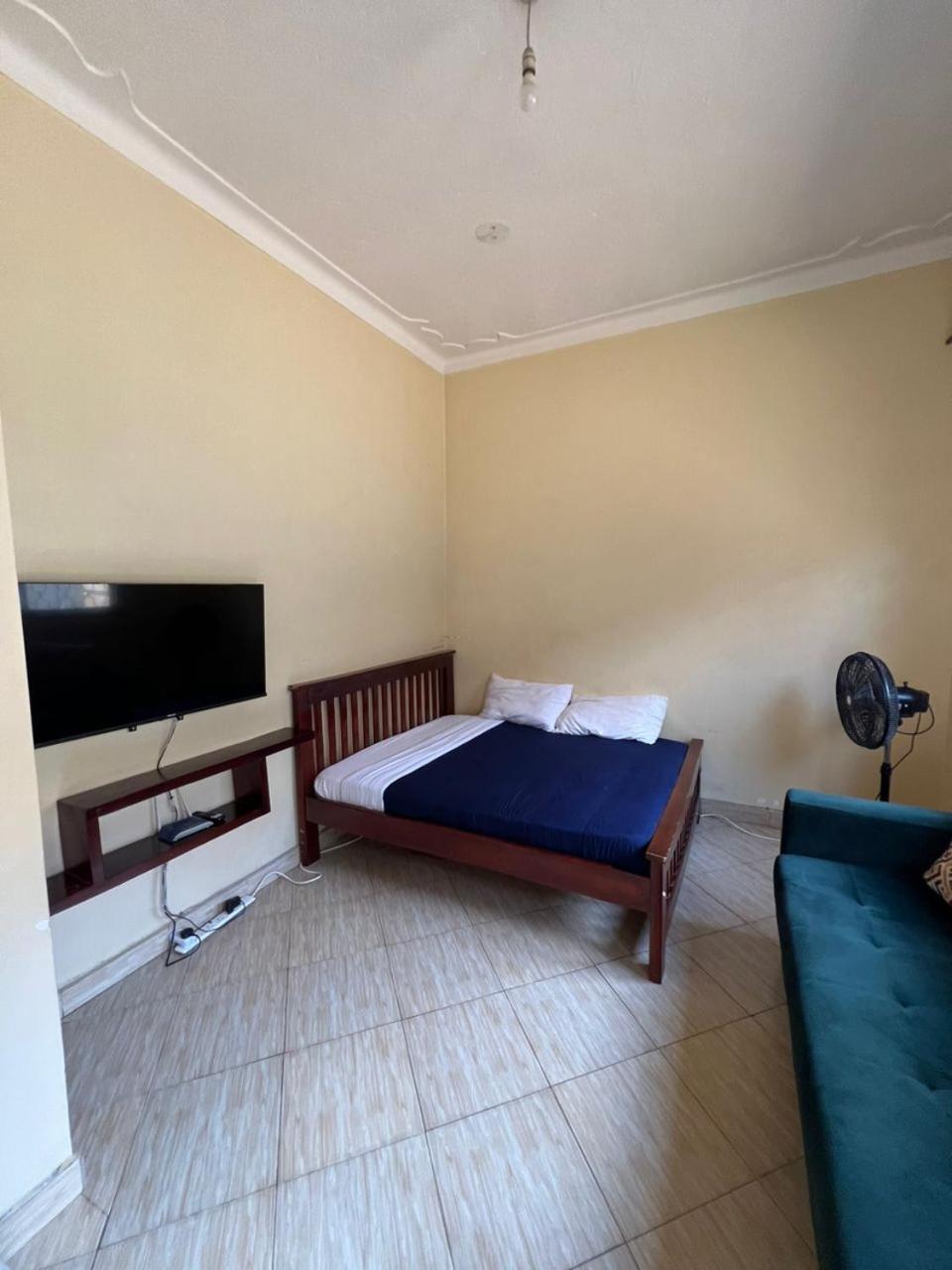 Apartment Cozy 3 Kampala